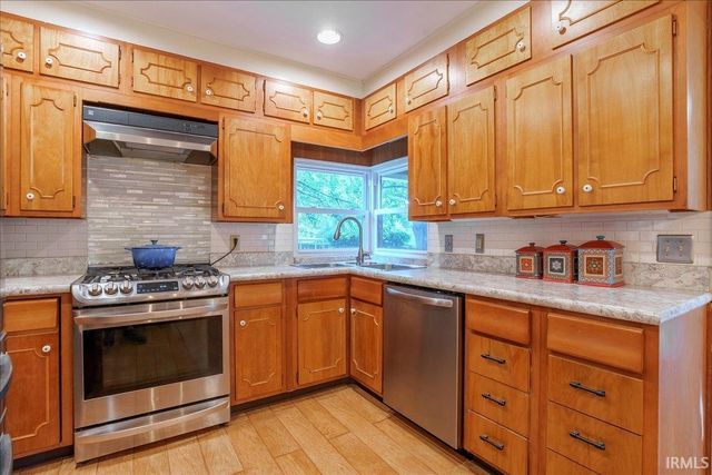 1101 Thompson Avenue, Evansville, IN 47715