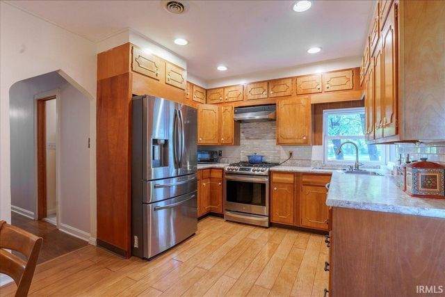 1101 Thompson Avenue, Evansville, IN 47715