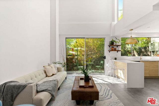 1244 14th Street C, Santa Monica, CA 90404