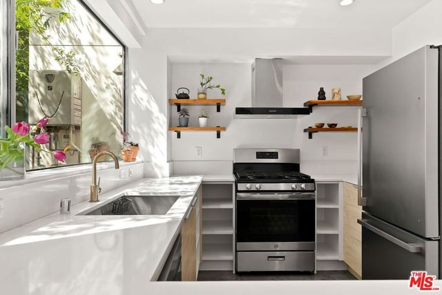 1244 14th Street C, Santa Monica, CA 90404