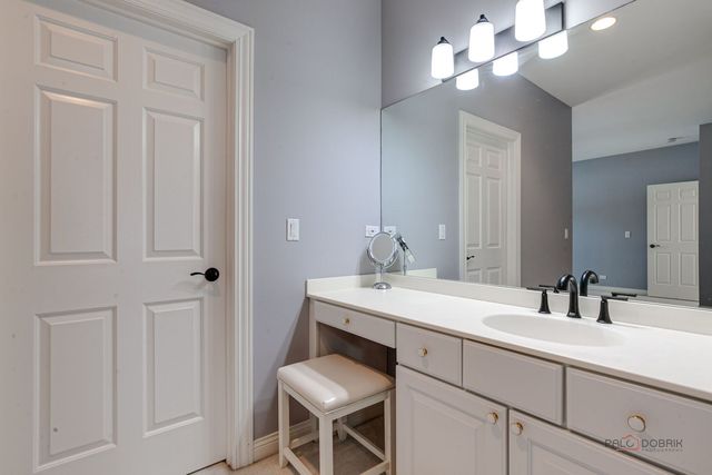 22087 W Vernon Ridge Drive, Ivanhoe, IL 60060