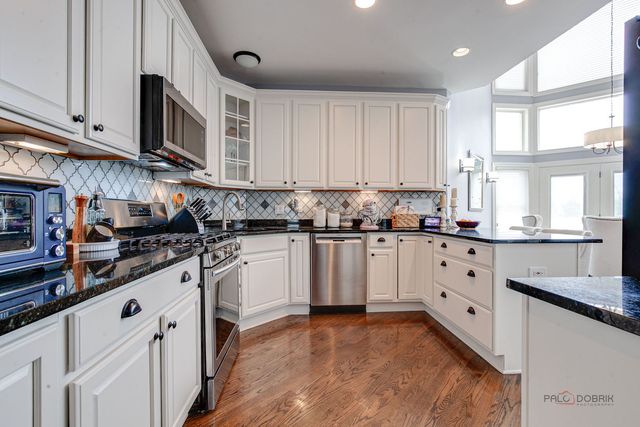 22087 W Vernon Ridge Drive, Ivanhoe, IL 60060