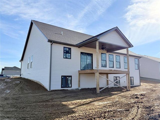 1437 Guilford Place, Troy, IL 62294