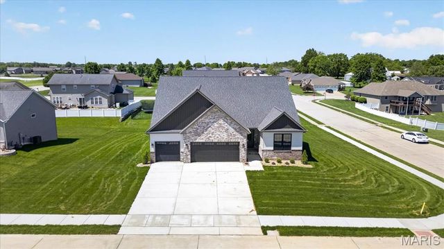 1437 Guilford Place, Troy, IL 62294