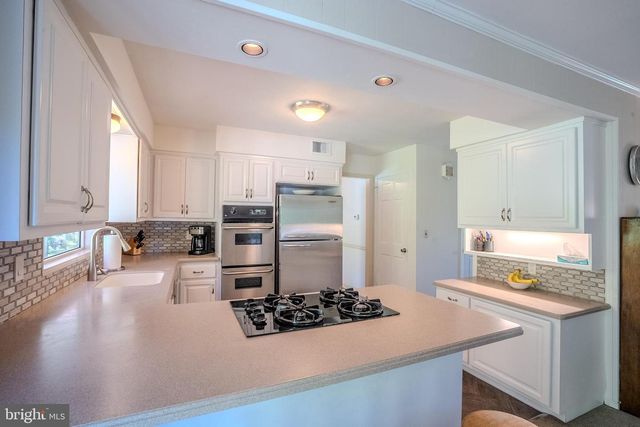 1165 BEAR TAVERN RD, Titusville, NJ 08560