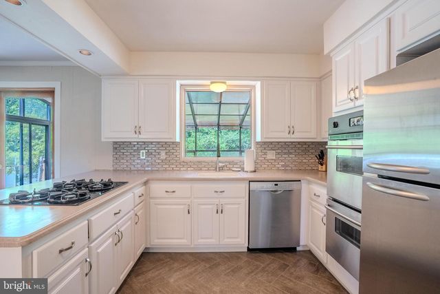 1165 BEAR TAVERN RD, Titusville, NJ 08560