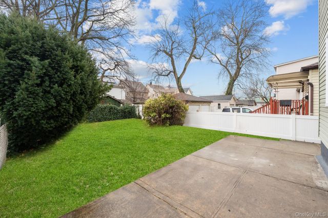 19124 Murdock Avenue, Saint Albans, NY 11412