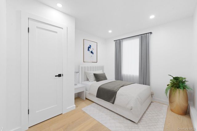 19124 Murdock Avenue, Saint Albans, NY 11412