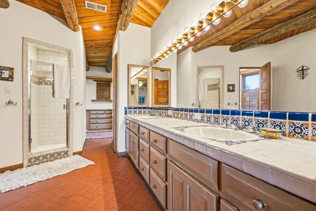 72 Pinon Hill Place NE, Albuquerque, NM 87122