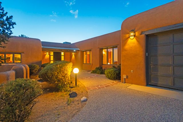 72 Pinon Hill Place NE, Albuquerque, NM 87122