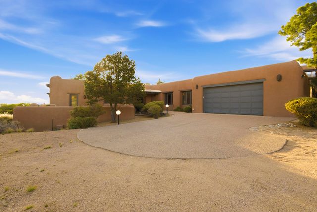 72 Pinon Hill Place NE, Albuquerque, NM 87122