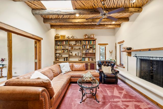 72 Pinon Hill Place NE, Albuquerque, NM 87122