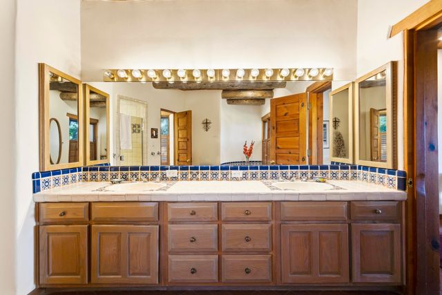 72 Pinon Hill Place NE, Albuquerque, NM 87122