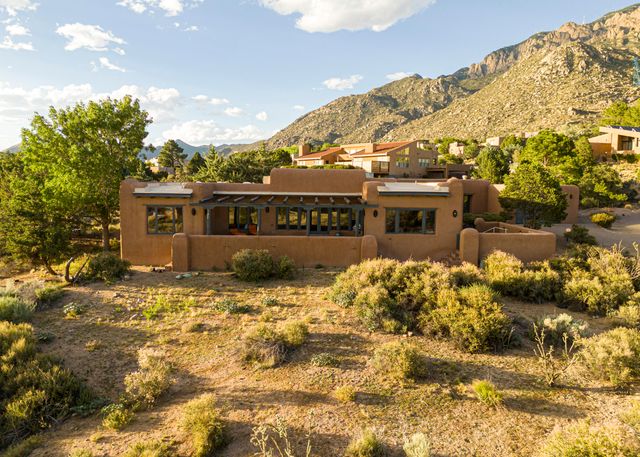 72 Pinon Hill Place NE, Albuquerque, NM 87122