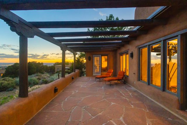 72 Pinon Hill Place NE, Albuquerque, NM 87122