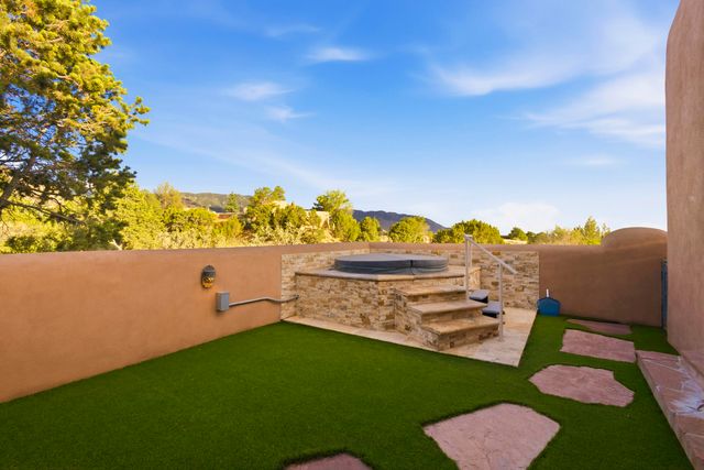 72 Pinon Hill Place NE, Albuquerque, NM 87122