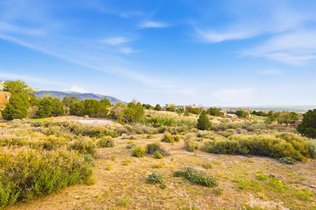 72 Pinon Hill Place NE, Albuquerque, NM 87122