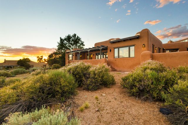 72 Pinon Hill Place NE, Albuquerque, NM 87122