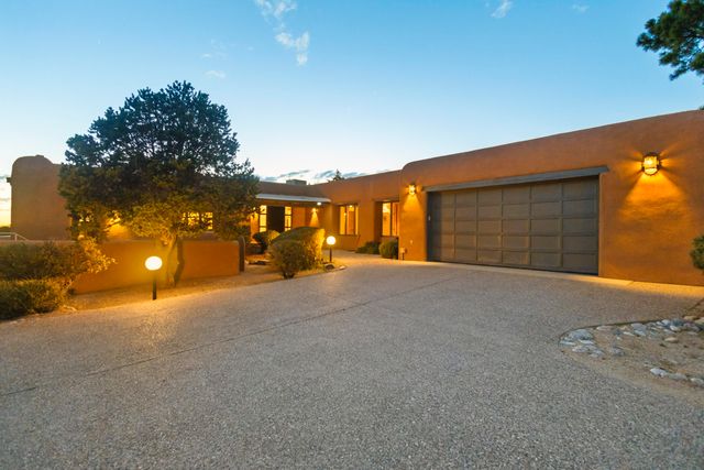 72 Pinon Hill Place NE, Albuquerque, NM 87122