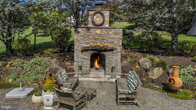 17 HIGHVIEW RD, Downingtown, PA 19335