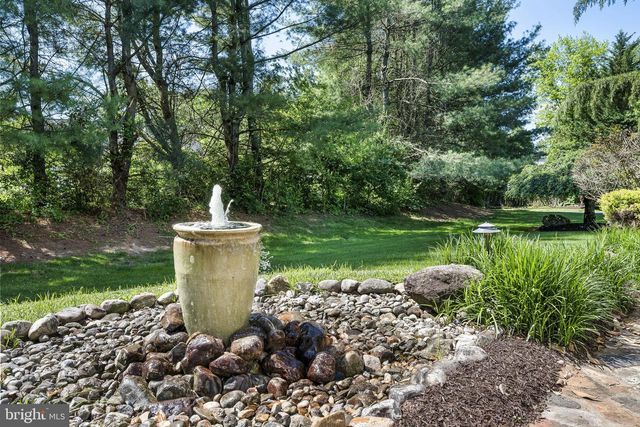 17 HIGHVIEW RD, Downingtown, PA 19335