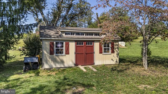 17 HIGHVIEW RD, Downingtown, PA 19335
