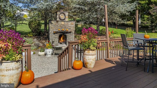 17 HIGHVIEW RD, Downingtown, PA 19335