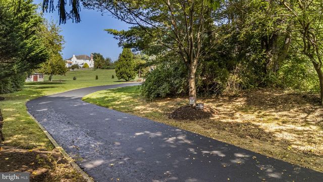 17 HIGHVIEW RD, Downingtown, PA 19335