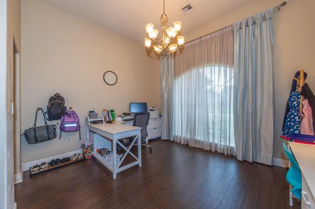 319 Chateau Dr, Lockport, LA 70374