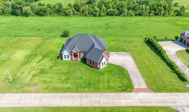 319 Chateau Dr, Lockport, LA 70374