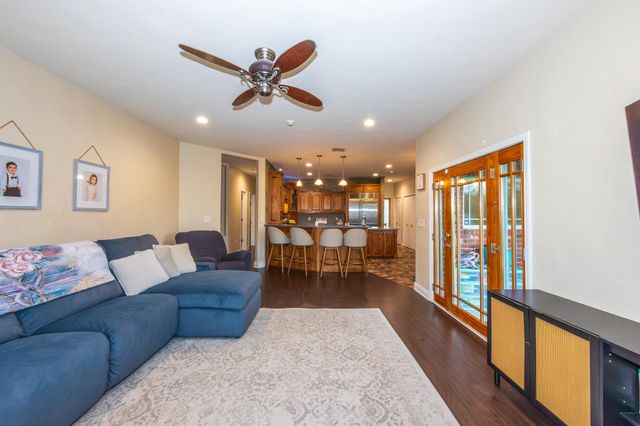 319 Chateau Dr, Lockport, LA 70374
