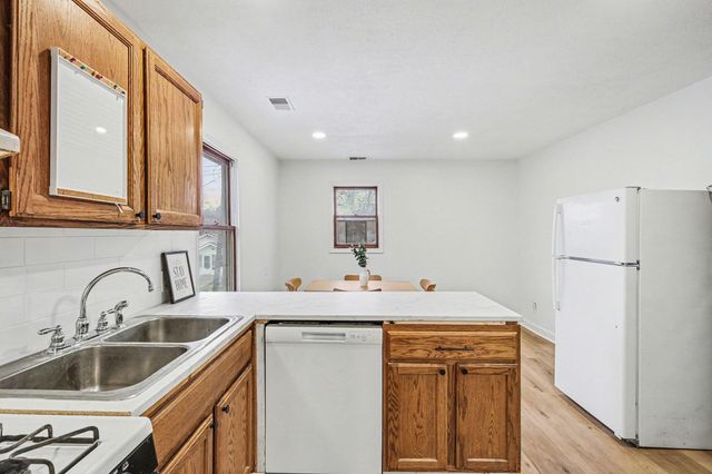 321 Adolph Avenue, Rockford, MI 49341