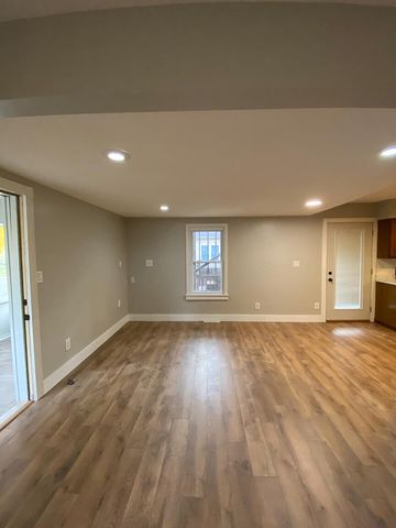 321 Adolph Avenue, Rockford, MI 49341