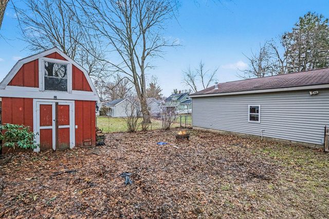 321 Adolph Avenue, Rockford, MI 49341