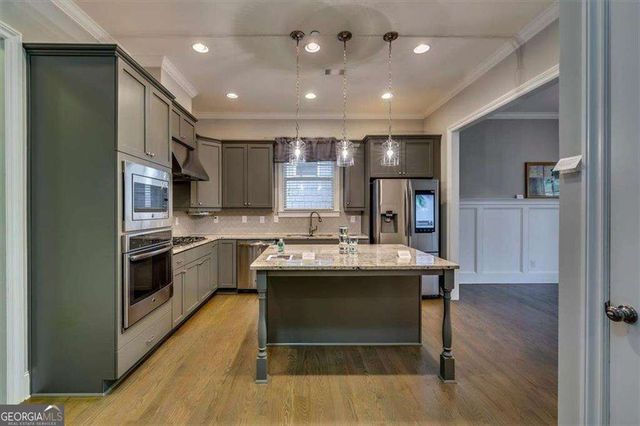 202 Golden Banner Avenue, Marietta, GA 30060