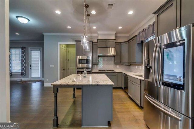 202 Golden Banner Avenue, Marietta, GA 30060