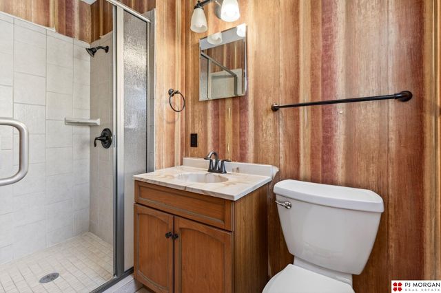 9812 Manderson Street, Omaha, NE 68134