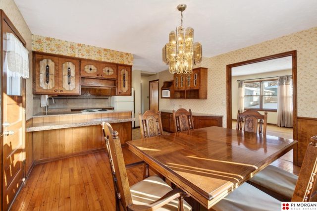 9812 Manderson Street, Omaha, NE 68134