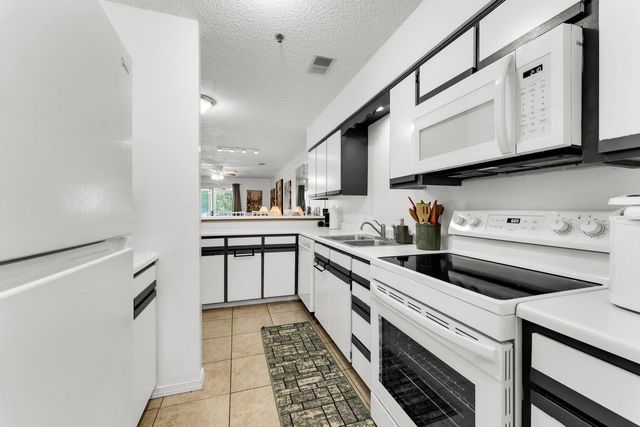 2529 State Highway 176 B2, Rockaway Beach, MO 65740