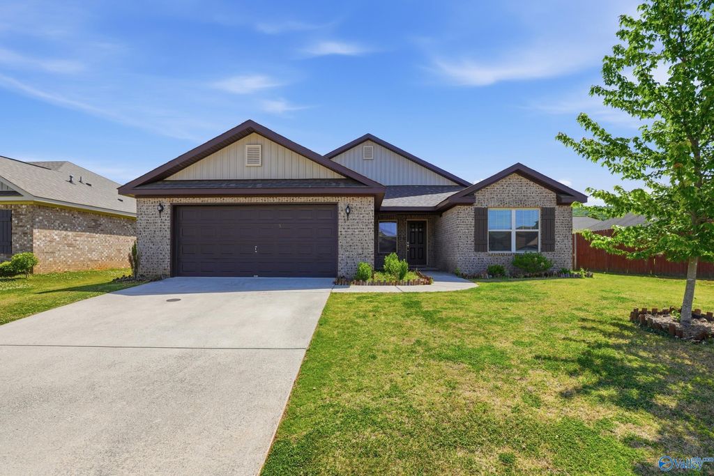 103 Edgestone Drive, Harvest, AL 35749