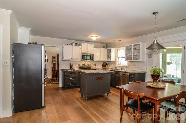 500 Laurel Fork Drive, Matthews, NC 28105