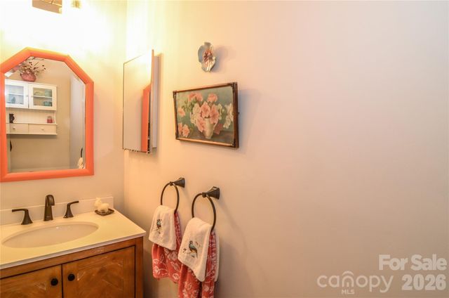 500 Laurel Fork Drive, Matthews, NC 28105