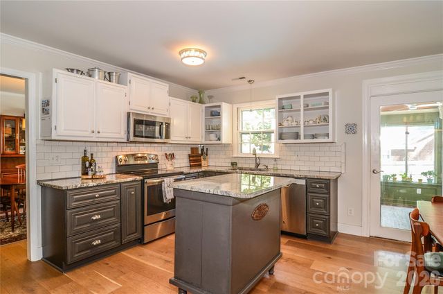 500 Laurel Fork Drive, Matthews, NC 28105