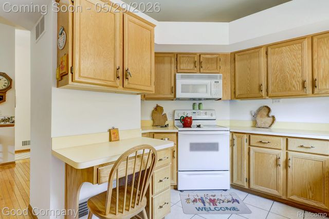 4439 Larkspur Court, Warren, MI 48092