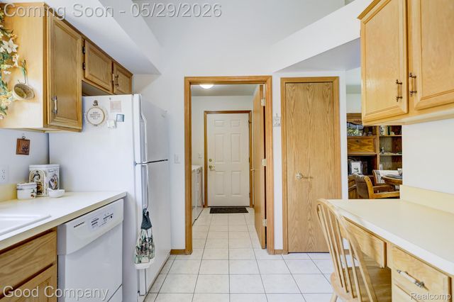 4439 Larkspur Court, Warren, MI 48092