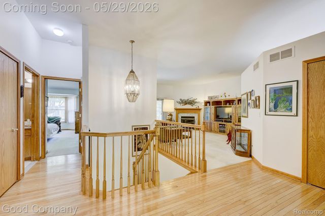 4439 Larkspur Court, Warren, MI 48092