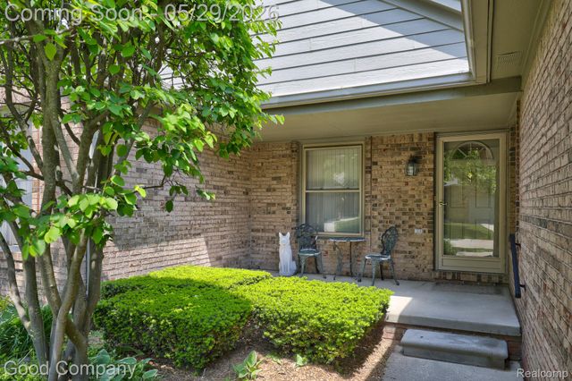 4439 Larkspur Court, Warren, MI 48092