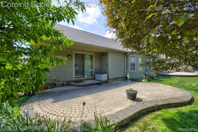 4439 Larkspur Court, Warren, MI 48092