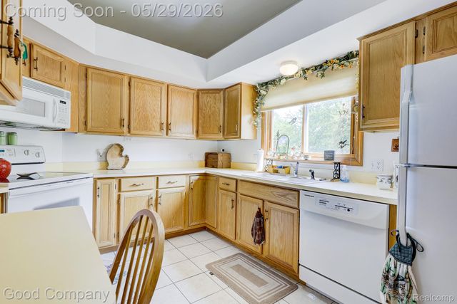4439 Larkspur Court, Warren, MI 48092