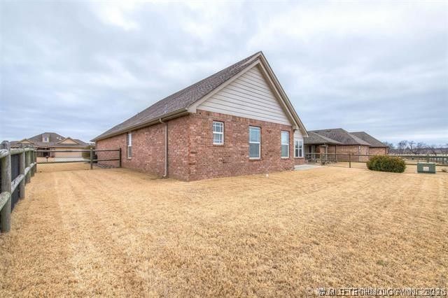 9010 N 156th East Avenue, Owasso, OK 74055
